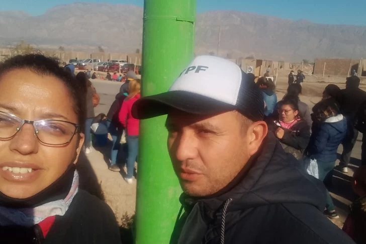 La pareja que se accidentó en Ruta 40 había ido al acto de Alberto a entregarle una carta