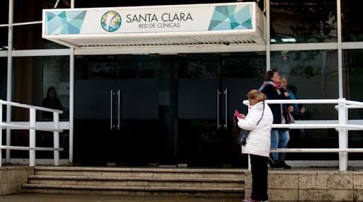 Falleció una mujer de 84 años en la puerta de la clínica Santa Clara
