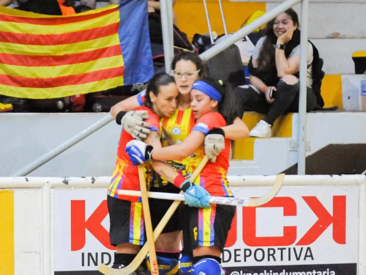 Las chicas de Valenciano, luego de 6 años, volvieron a ser campeonas del Argentino Senior