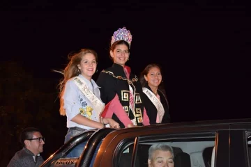 [FOTOS] La Virreina llegó a Valle Fértil y fue recibida por los vecinos