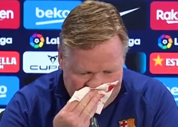 Koeman empezó a sangrar en plena conferencia: cuál es su problema de salud