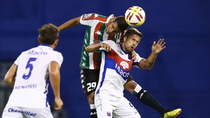 Tigre consiguió imponerse ante Vélez por 2 a 1