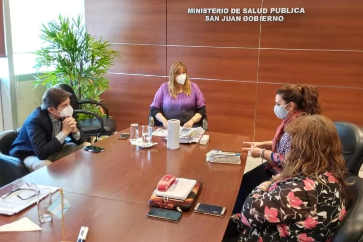 Luego de permanecer aislada, la ministra Venerando volvió a sus funciones