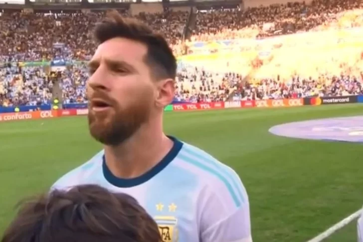 [VIDEO] Messi entonó el himno nacional y sorprendió a todos