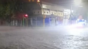 [VIDEOS] La intensa lluvia convirtió en ríos las calles de diferentes departamentos