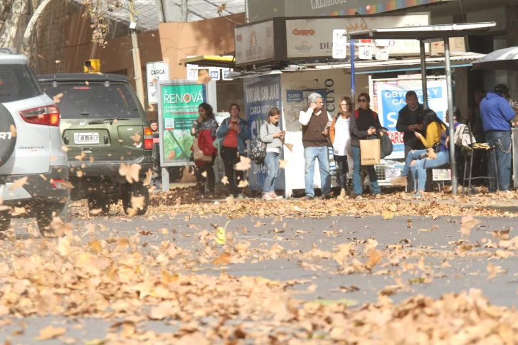 Alertan por la llegada de viento Zonda en los departamentos del Norte