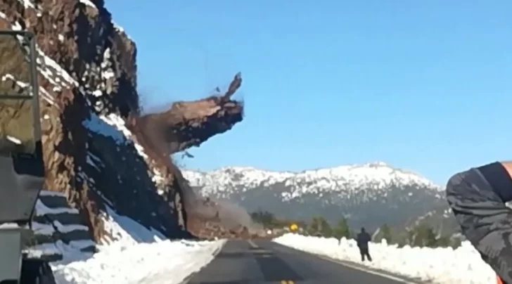 Impresionantes imágenes del derrumbe en la Ruta 40, en Villa La Angostura