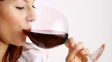 En el 2020, el consumo de vino promedió los 21 litros por persona