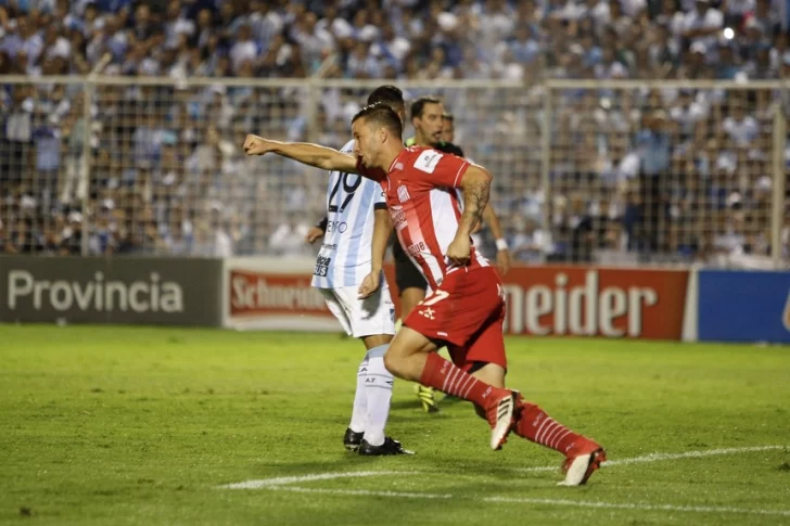 San Martín (T) sorprendió y le dio vuelta el partido a Atlético Tucumán