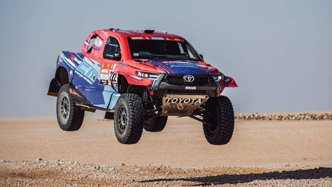 Lucio Álvarez volvió al podio de autos en la quinta etapa del Dakar