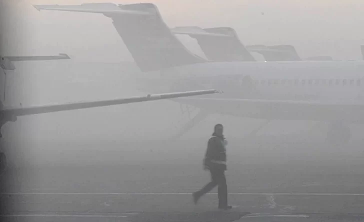 La niebla en Buenos Aires complica los vuelos: uno a San Juan fue cancelado