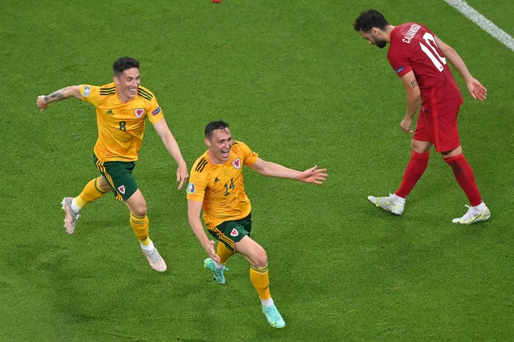 Triunfos de Gales y Rusia en el inicio de la segunda fecha