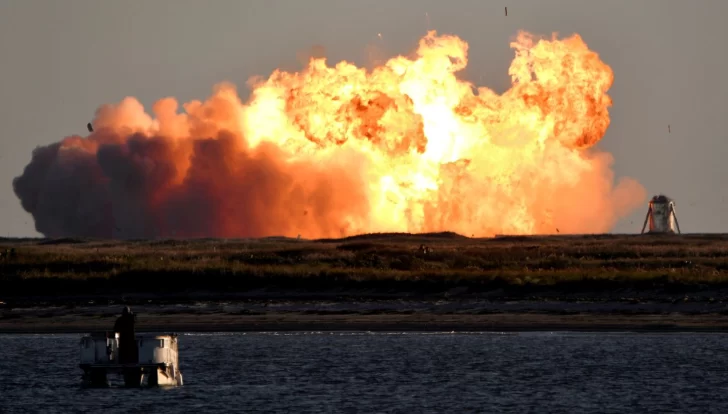 SpaceX: así explotó la nave Starship SN8 en su primer vuelo