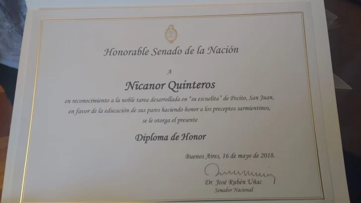 El Senado distinguió a Nicanor, que también recibió obsequios de los legisladores sanjuaninos