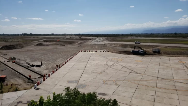 Mirá las fotos del inicio de obras en la pista del Aeropuerto