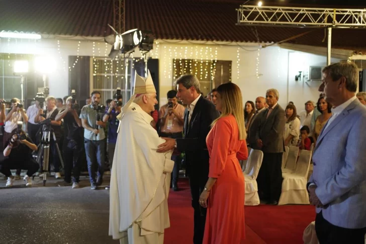 Monseñor Lozano brindó la Misa de Navidad en los Jardines de Casa de Gobierno