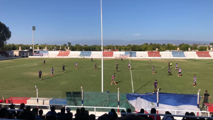 Peñarol no pudo de local y cayó 3-1 ante Estudiantes de San Luis