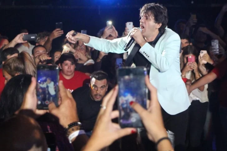 “Qué placer verte otra vez”: el rock explotó de la mano de Ciro y Los Persas