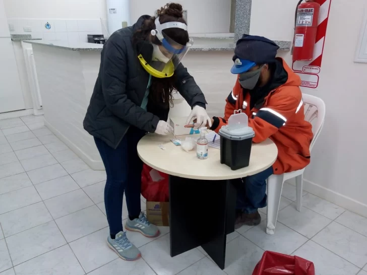 Un minero iglesiano dio positivo en el test rápido cuando iba a trabajar a Veladero