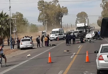 Accidente en Ruta 20: cuatro heridos por un choque entre un auto, una moto y 2 bicicletas