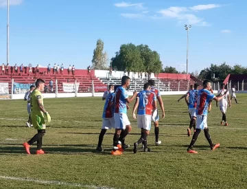 Alianza goleó a EFI Juniors y quedó cerca de la final cuyana