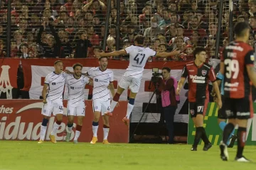 San Lorenzo con varios juveniles, logró la heroica ante Newell´s