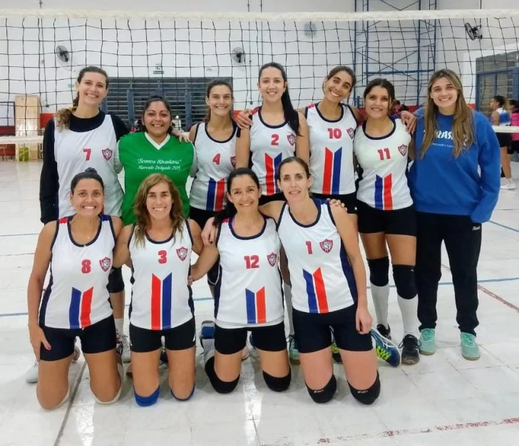 Clubes Unidos, el equipo de vóley femenino que no tiene techo