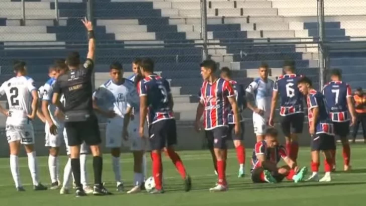 Peñarol mostró algo de reacción pero empató ante Argentino y sigue en descenso