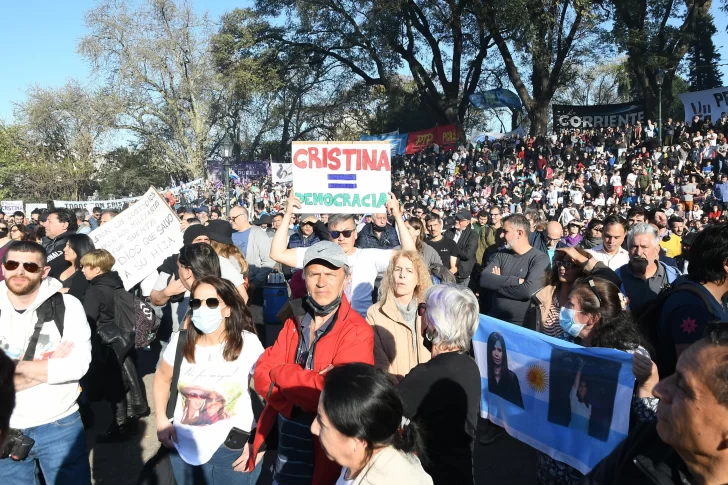 “El enemigo es tropa propia”: el polémico tuit del abogado de CFK