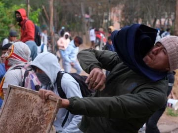 Ya suma 10 muertos la crisis en Perú