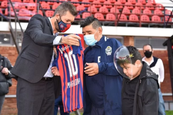 Con Maradona presente, Gimnasia y San Lorenzo igualaron en el Nuevo Gasómetro