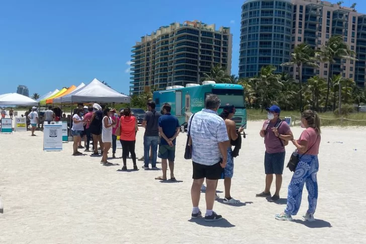 Turismo y vacunación: más de 10.000 argentinos viajaron en abril a Miami