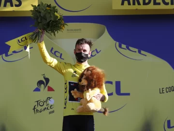 Van Aert ganó la quinta etapa y Yates es el nuevo líder del Tour de Francia