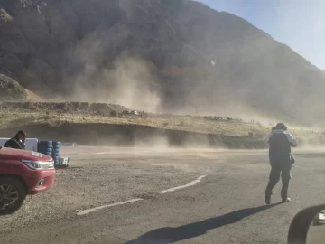 Tras los destrozos que dejó el viento Zonda, volvió a la normalidad la actividad del Top Race