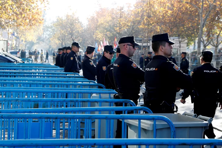 [FOTOS] Mirá el impresionante despliegue policial en cancha del Madrid