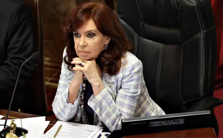 Para Cristina Kirchner, la presidencia provisional del Senado y de Diputados le corresponden a LLA