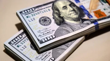 El dólar blue se negoció a $890 en la city porteña y en San Juan subió $10 para cerrar en $940