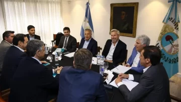Orrego y gobernadores electos de JxC se reunieron para analizar el panorama político