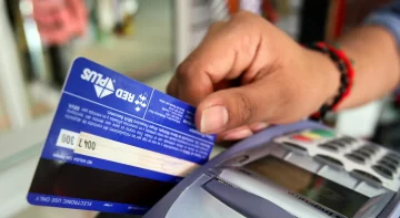 Los cambios en las tarjetas de crédito, otro aspecto del DNU que golpea a los consumidores