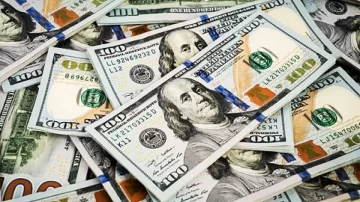 Leve repunte de la cotización del dólar blue en San Juan en el comienzo de la semana: cerró a $1.380