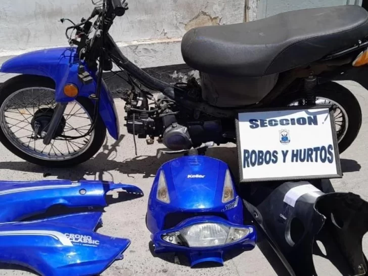 Realizaron cinco allanamientos para recuperar una moto robada