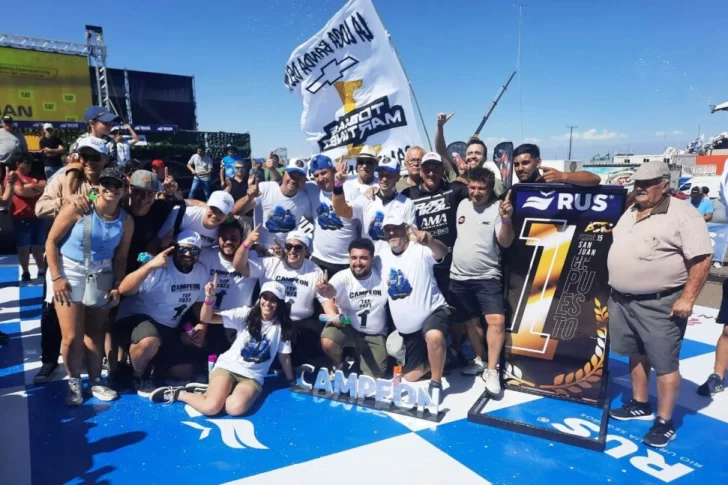 Un festejo inolvidable: Tobías Martínez se consagró campeón de punta a punta y ante su gente