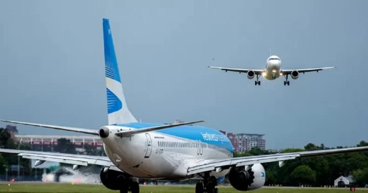 Aerolíneas Argentinas canceló 267 vuelos y reprogramó otros 26 por el paro de la CGT