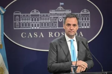 El Gobierno criticó a la CGT por el paro: “Está del lado equivocado de la historia”