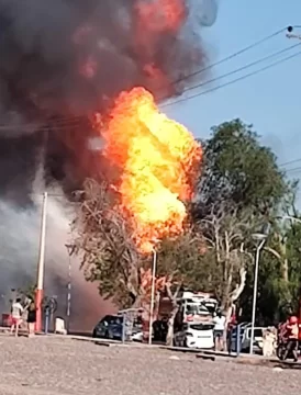 Fuego y tensión en un depósito de garrafas