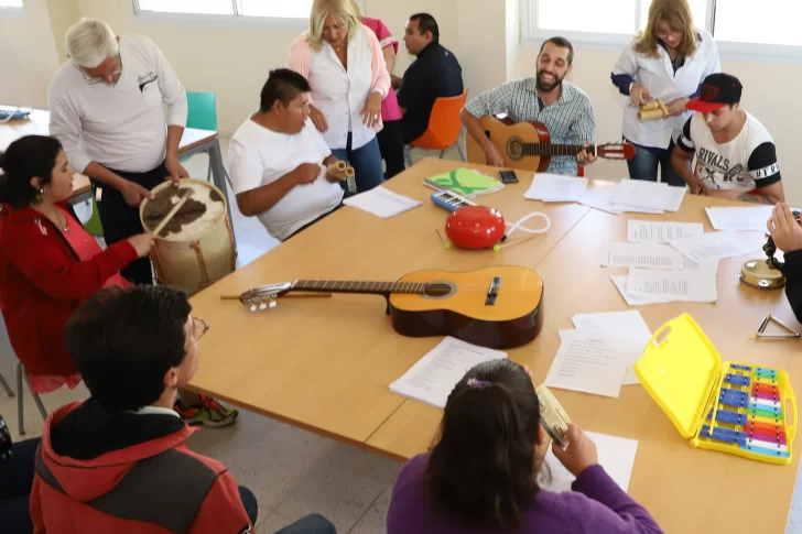 Buscan apoyo legislativo para que la ley ómnibus de Milei no reemplace a la de salud mental