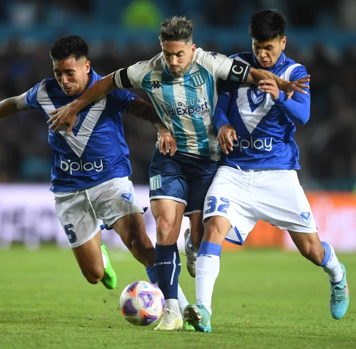 Racing volvió a festejar contra Vélez