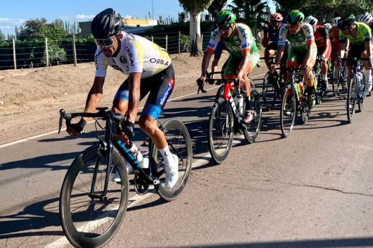 Rossi ganó la etapa, Laureano y Dotti van hoy por la reina