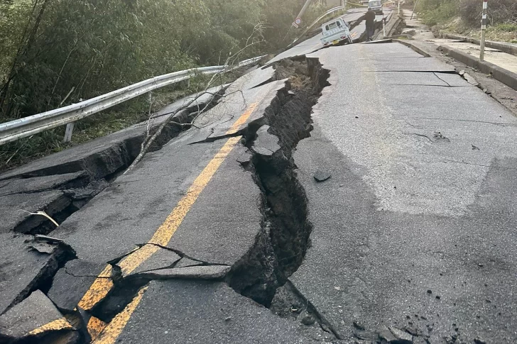 Ascienden a 94 los muertos y son 222 los desaparecidos por el terremoto en Japón