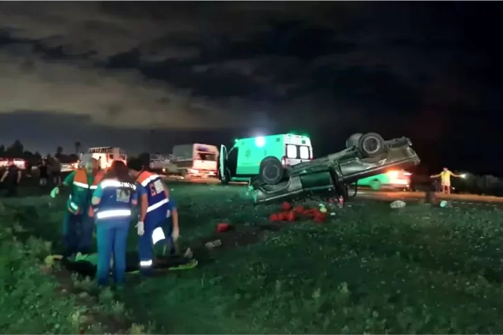 Mendoza: catorce heridos tras un choque en cadena y vuelco